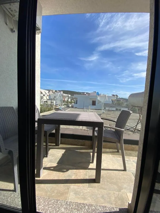 Irdi Aparthotel Ksamil 0*,
