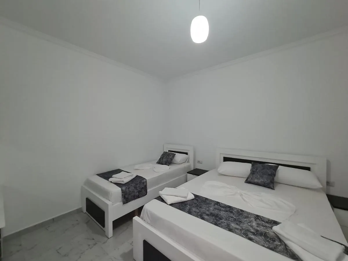 Irdi Aparthotel Εξαμίλιο Αλβανία