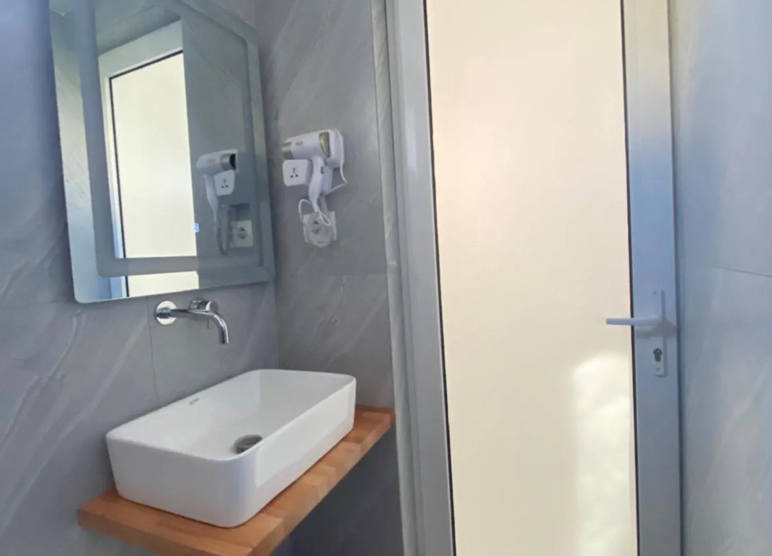 Irdi Aparthotel Ksamil Albania