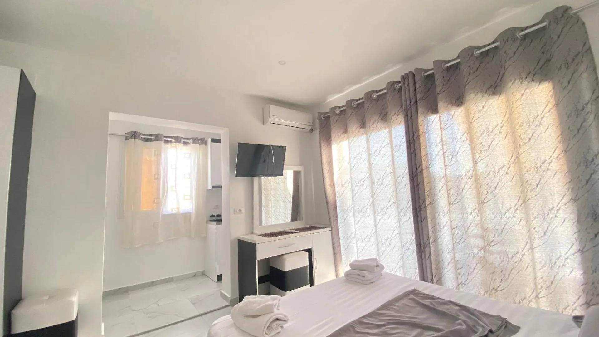 Appartement Irdi Aparthotel Ksamil Albanië