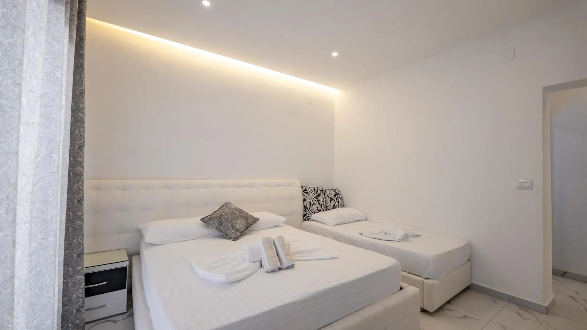 Irdi Aparthotel Εξαμίλιο 0*,  Αλβανία