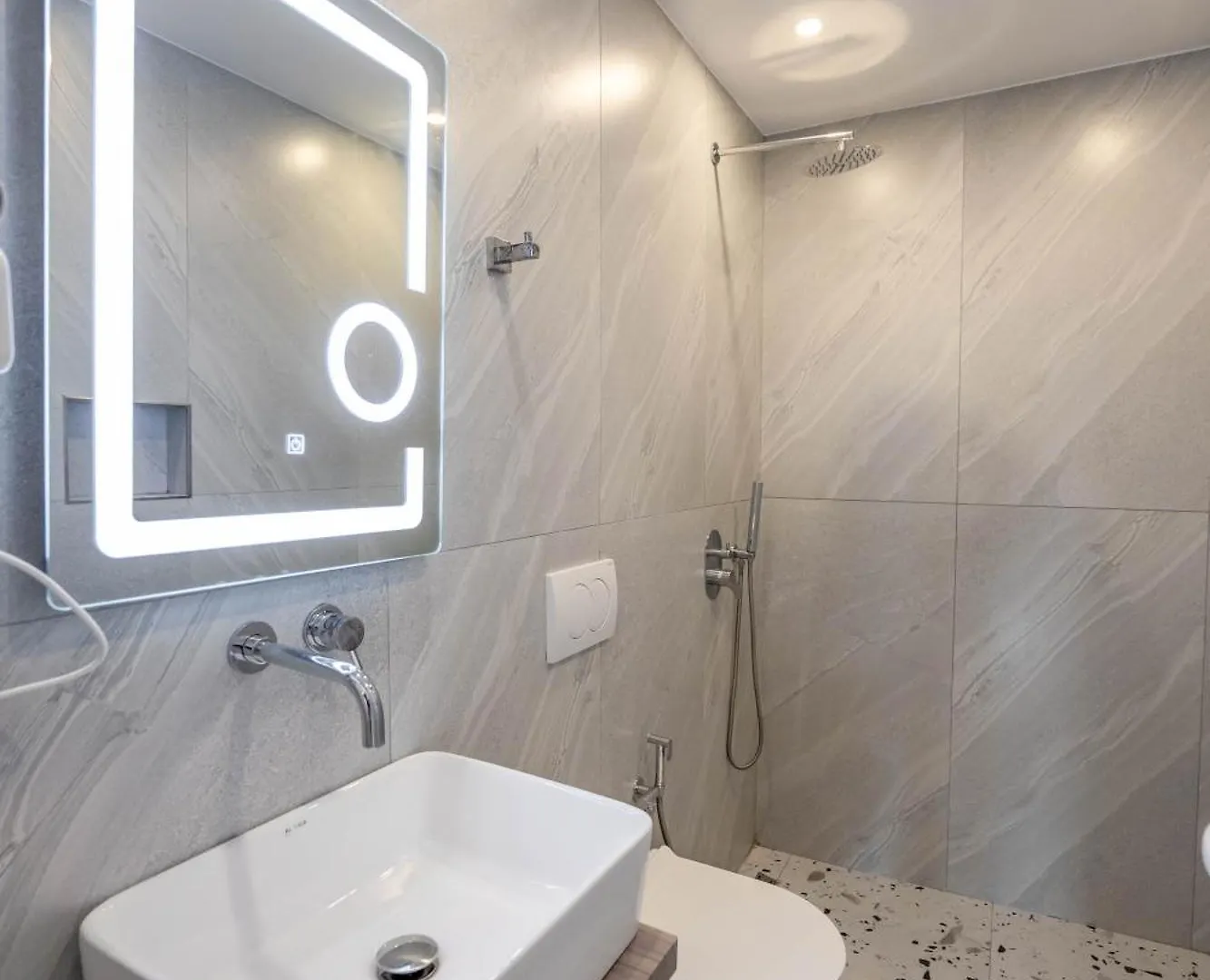 Irdi Aparthotel Ksamil Albania