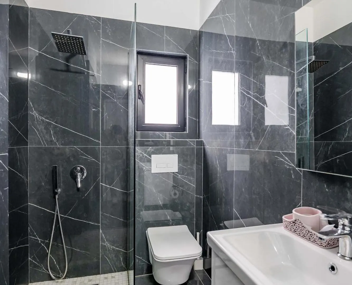 Irdi Aparthotel Ksamil Apartment