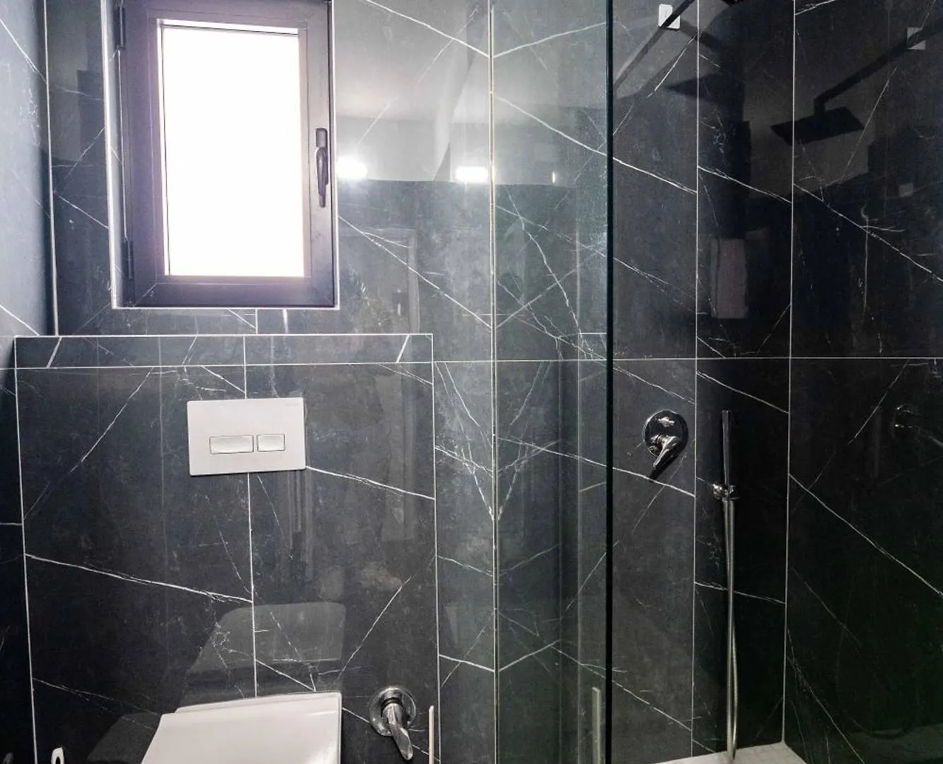 Irdi Aparthotel Ksamil
